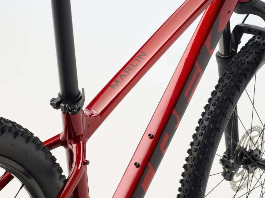 Bicicleta Trek Marlin 5 Shimano Cues 2x9V. H. Sr Suntour 29" (Fury  red)